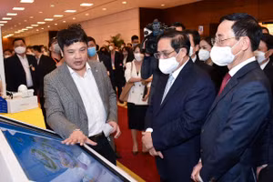 Đẩy mạnh chuyển đổi số để làm lợi thiết thực cho người dân, giải quyết những vấn đề lớn của đất nước