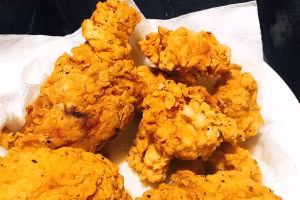 Chỉ cần cho thứ này, món gà rán KFC sẽ giòn, xốp, ngon như ngoài hàng