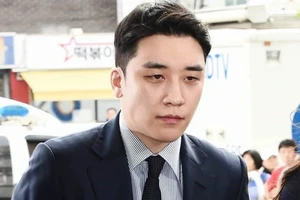 Seungri đối mặt 3 năm tù giam vì tội danh trung gian mại dâm và đánh bạc bất hợp pháp. 