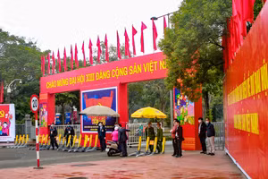 Thắt chặt an ninh để đảm bảo an toàn cho Đại hội XIII của Đảng