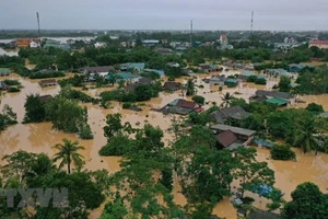 Lũ lớn trên sông Hiếu gây ngập diện rộng tại khu vực xã Thanh An, huyện Cam Lộ, tỉnh Quảng Trị năm 2020. (Ảnh: Hồ Cầu/TTXVN).
