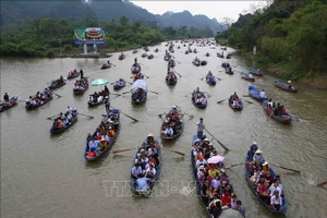 Yêu cầu đảm bảo an toàn khi Chùa Hương đón khách trở lại