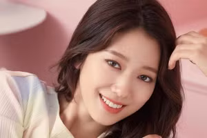 Không cần xinh đẹp xuất chúng, phụ nữ có 5 nét tướng cuộc sống đủ viên mãn