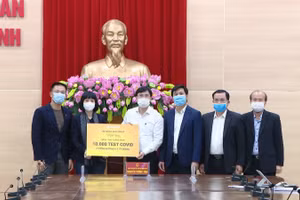 Sun Group tặng 10.000 test xét nghiệm COVID-19 cho Quảng Ninh