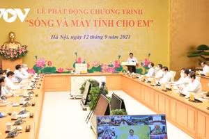 Bộ trưởng Nguyễn Mạnh Hùng: "Sóng và máy tính cho em" cũng là để xây dựng xã hội số