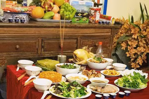 Chuyên gia phong thủy lưu ý cách cúng giao thừa để năm Tân Sửu tài lộc như nước