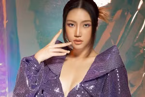 Orange nổi tiếng với bản hit “Người lạ ơi”.