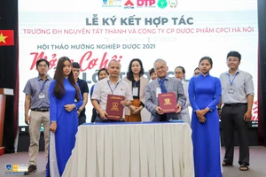 Hai bên ký kết hợp tác.