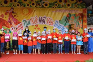 T&T Group trao tặng 140.000 bộ kit test nhanh COVID-19 và 150 tấn gạo hỗ trợ các tỉnh phía Nam 