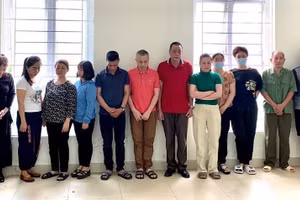 Các đối tượng trong chuyên án bị công an bắt giữ. Ảnh: CANA.