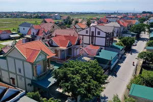 Một vùng quê ở Nghệ An giàu có, sầm uất nhờ xuất khẩu lao động. Ảnh: Phạm Tâm.