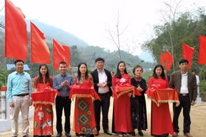 Khánh thành cầu tại thôn Poói, xã Minh Quang, huyện Lâm Bình, tỉnh Tuyên Quang