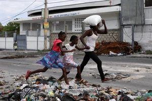 Chùm ảnh sự hỗn loạn ở Haiti 