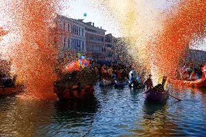 Chùm ảnh lễ hội hóa trang Venice thu hút hàng nghìn du khách khắp thế giới