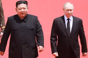 Nhà lãnh đạo Triều Tiên Kim Jong Un và Tổng thống Nga Vladimir Putin. (Ảnh: TASS)