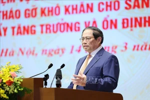 Thủ tướng Phạm Minh Chính phát biểu chỉ đạo Hội nghị triển khai nhiệm vụ điều hành chính sách tiền tệ năm 2024. (Ảnh: Dương Giang/TTXVN)