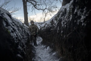 Lính bộ binh Ukraine trong chiến hào. (Ảnh: Getty Images)