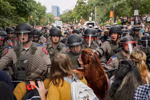 Chùm ảnh sinh viên Mỹ rần rần biểu tình ủng hộ Palestine