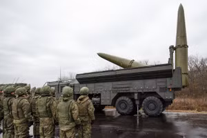 Quân đội Nga trong cuộc tập trận có sử dụng hệ thống tên lửa Iskander ở Quân khu phía Nam. (Ảnh: Sputnik / Vitaly Timkiv)