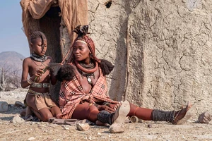 Chùm ảnh những đứa con của cát trong bộ lạc Himba