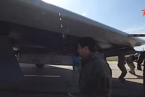 Khoang vũ khí của máy bay S-70 Okhotnik.