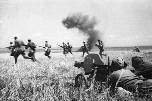 Hồng quân Liên Xô giải phóng Crimea tháng 5 năm 1944.