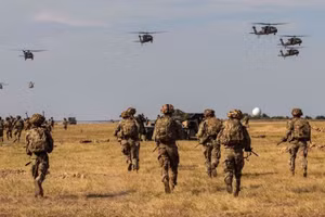 Quân đội Mỹ và NATO trong một cuộc tập trận chung năm 2022.