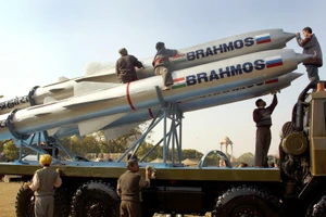 Tên lửa siêu thanh BrahMos.