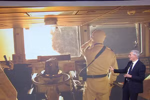 Lần khai hỏa hiếm hoi của HMS Diamond đánh chặn UAV Houthi.