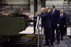 Cách xe tăng được sản xuất tại xí nghiệp bí mật