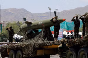 Tên lửa đạn đạo tầm ngắn của lực lượng Houthi.