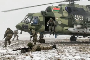 Lực lượng Nga Belarus trong một cuộc tập trận chung.
