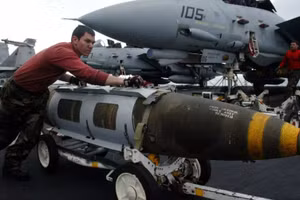 Bom MK84 do Mỹ sản xuất.