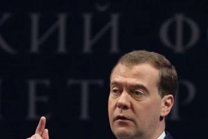 Phó Chủ tịch Hội đồng An ninh Nga, cựu Tổng thống Nga Dmitry Medvedev phát biểu tại Diễn đàn Pháp lý Quốc tế St.Petesburg.