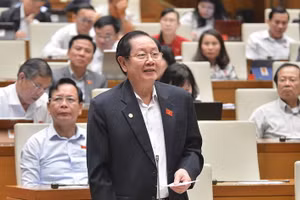 Bộ trưởng Lê Vĩnh Tân trả lời chất vấn tại Quốc hội- sáng 9/11