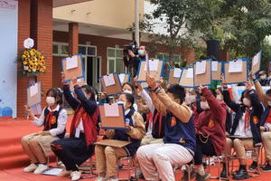 Các thí sinh tham gia theo hình thức Rung chuông vàng