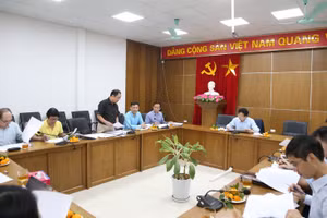 Toàn cảnh buổi họp Hội đồng Chung khảo Giải báo chí toàn quốc “Vì sự nghiệp Giáo dục Việt Nam” năm 2020.