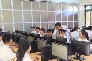 Trường Đại học Hồng Đức cho biết, với điều kiện cơ sở vật chất, nhân lực có thể đào tạo khoảng 100 sinh viên ngành sư phạm Tin học.