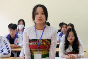 Nữ sinh Hà Thị Diễm ước mơ làm cô giáo.