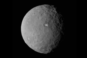 NASA phát hiện núi lửa băng bí ẩn trên hành tinh lùn Ceres