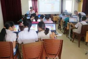 10 triệu học sinh tham gia vòng thi cấp quận, huyện cuộc thi ViOlympic 2013