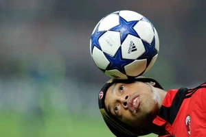 Ronaldinho trở lại Gremio