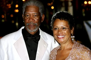 Morgan Freeman đã chính thức ly dị vợ