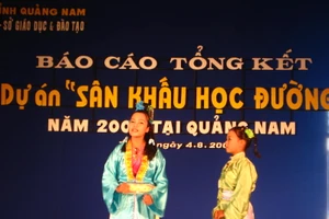 Dự án Sân khấu học đường