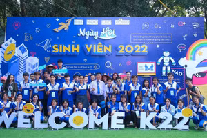 Tân sinh viên LHU hào hứng với nhiều hoạt động tại Ngày hội sinh viên 2022.