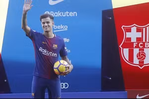 Coutinho khiến Barca "mất cả chì lẫn chài".
