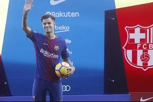 Coutinho khiến Barca "mất cả chì lẫn chài".
