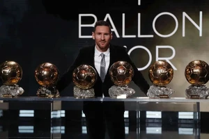 Messi sáng cửa lần thứ 7 đoạt Quả bóng Vàng.