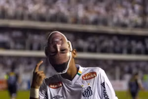 Video: Những chiếc thẻ đỏ kỳ lạ nhất thế giới