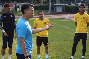 Huấn luyện viên Malaysia căn dặn các học trò trước thềm cuộc chiến sinh tử với tuyển Indonesia.